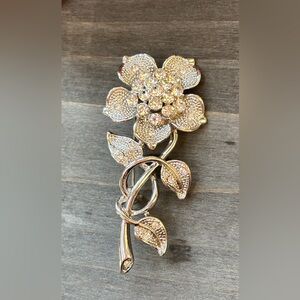 Elegant Silver Tone Rhinestone Floral Brooch